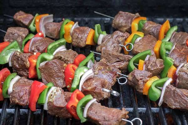 The best beef shish kabob recipe (how-to!) | The Mediterranean Dish. This recipe and tutorial will show you exactly how to make the perfect beef kabobs (kebabs). From the spices and marinade, and how to grill the best kabobs! Click the image for the recipe and visit TheMediterraneanDish.com for more!