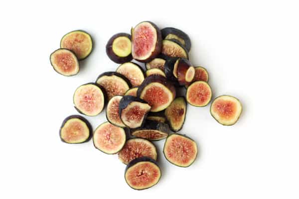 Figs cut into slices