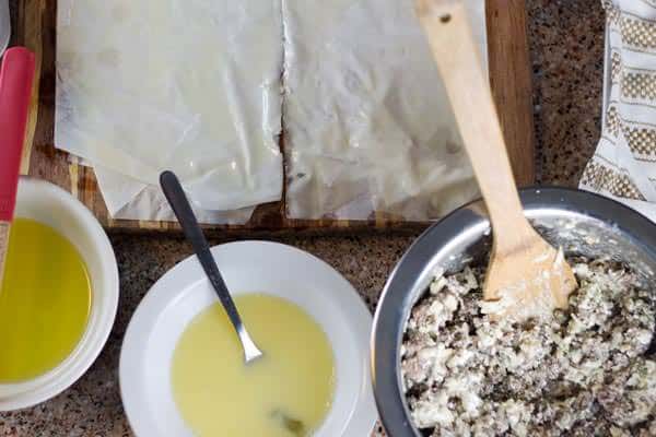 Preparation of the filling for the rolls