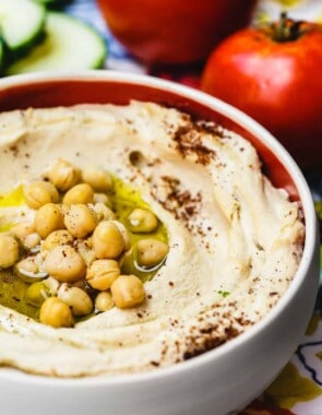 Hummus and vegetables