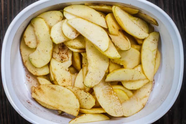 Apple slices with rum