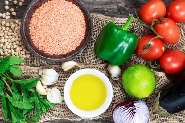 5 Basics of the Mediterranean Lifestyle |The Mediterranean Dish. The Mediterranean lifestyle begins with a healthy, well-balanced diet, but goes far beyond. Read this Mediterranean girl's perspective to help you follow this healthy lifestyle. 