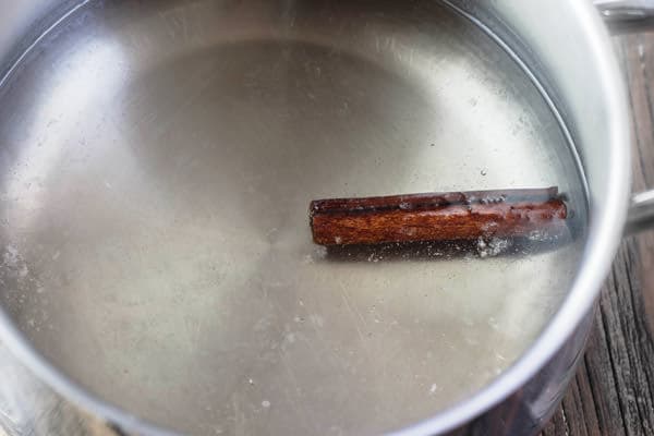Preparation of cinnamon syrup