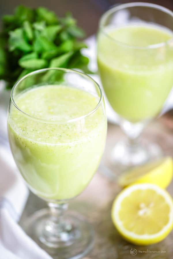 Mediterranean-Style Mint Lemonade | The Mediterranean Dish. An intense, frothy, perfectly refreshing homemade lemonade. There is a small trick that makes all the difference! See the recipe on TheMediterraneanDish.com