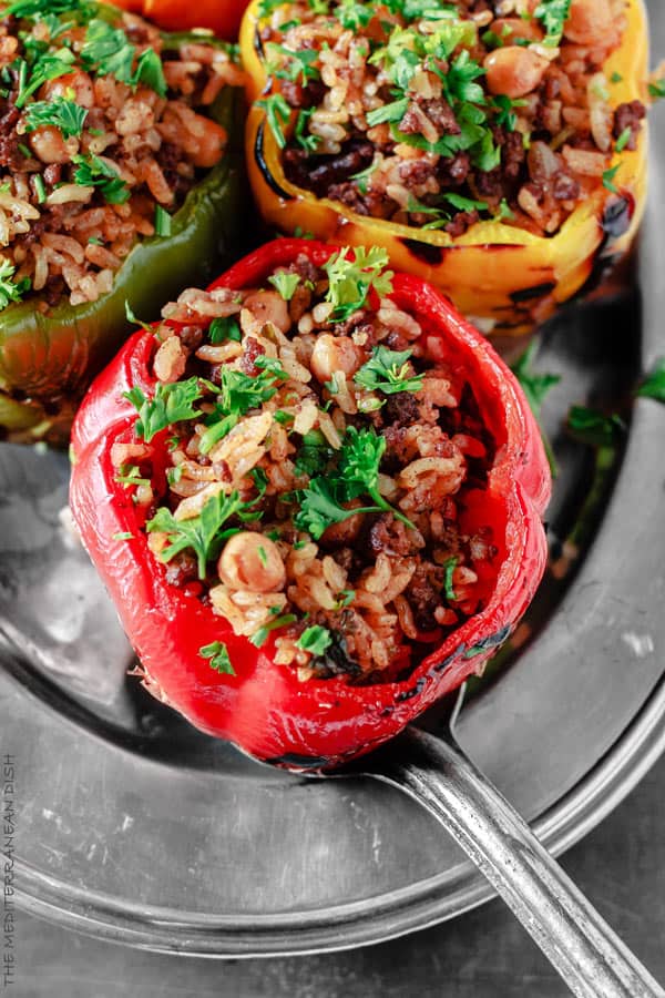 mediterranean stuffed peppers recipe (video & tutorial)