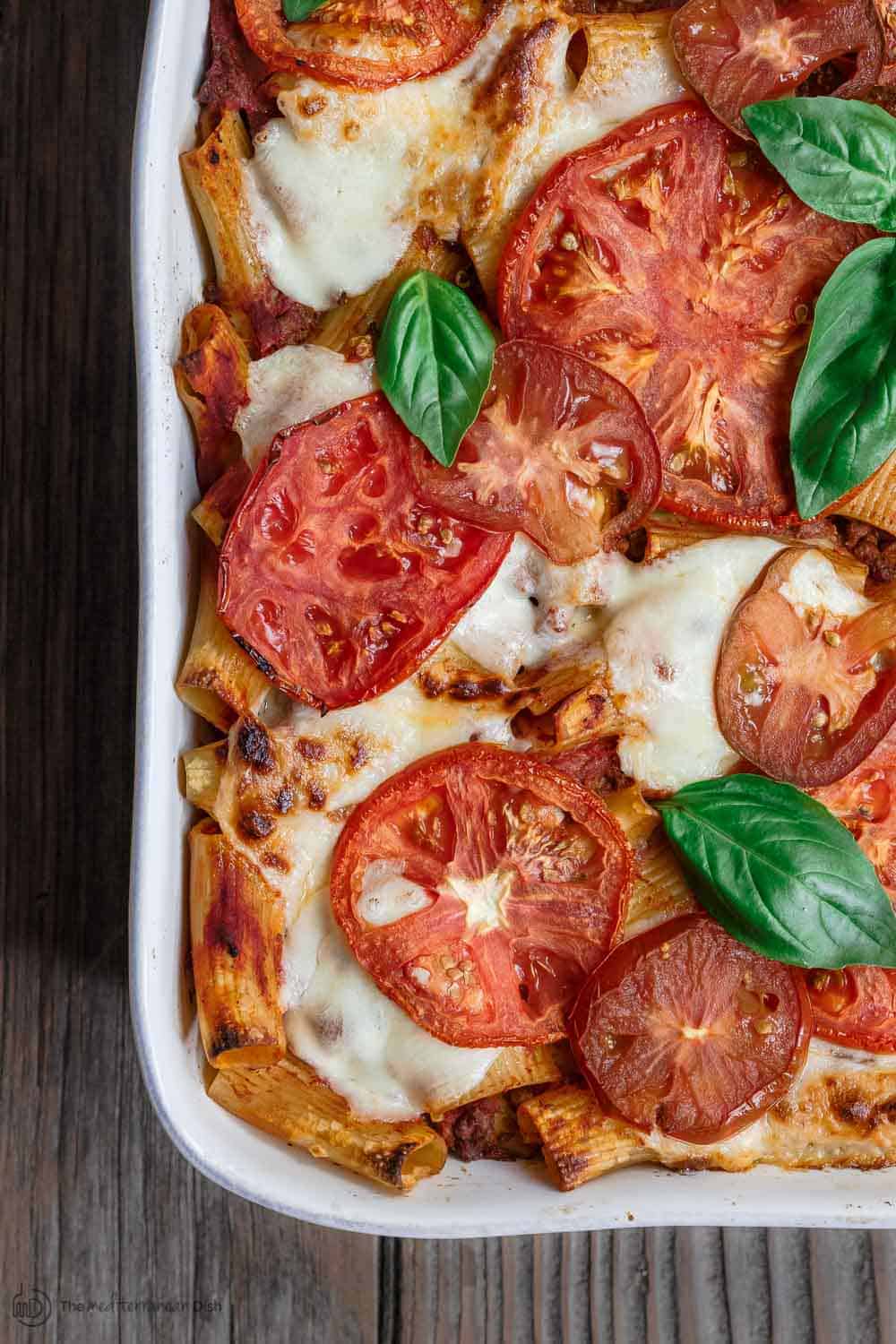 Baked rigatoni with meat sauce, eggplant and tomatoes