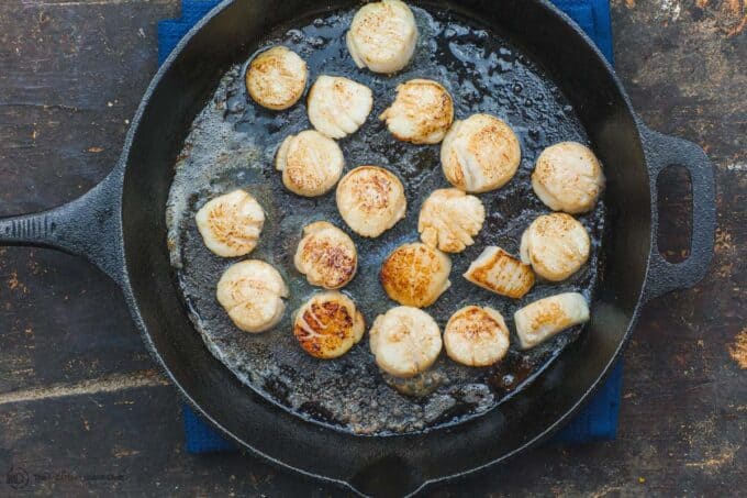 Easy Mediterranean-Style Scallops Recipe - The Mediterranean Dish