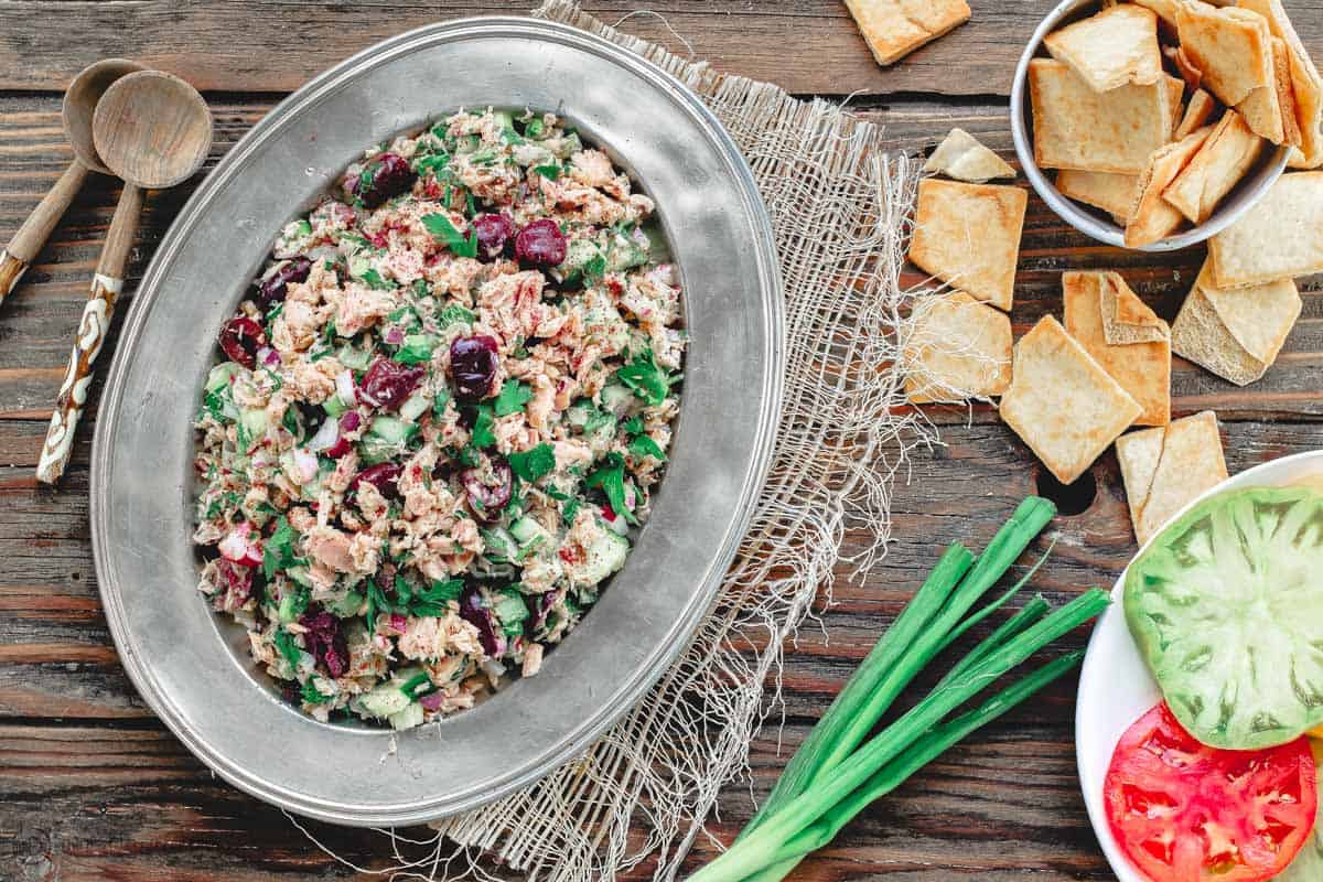 Mediterranean tuna salad with pita chips and tomatoes