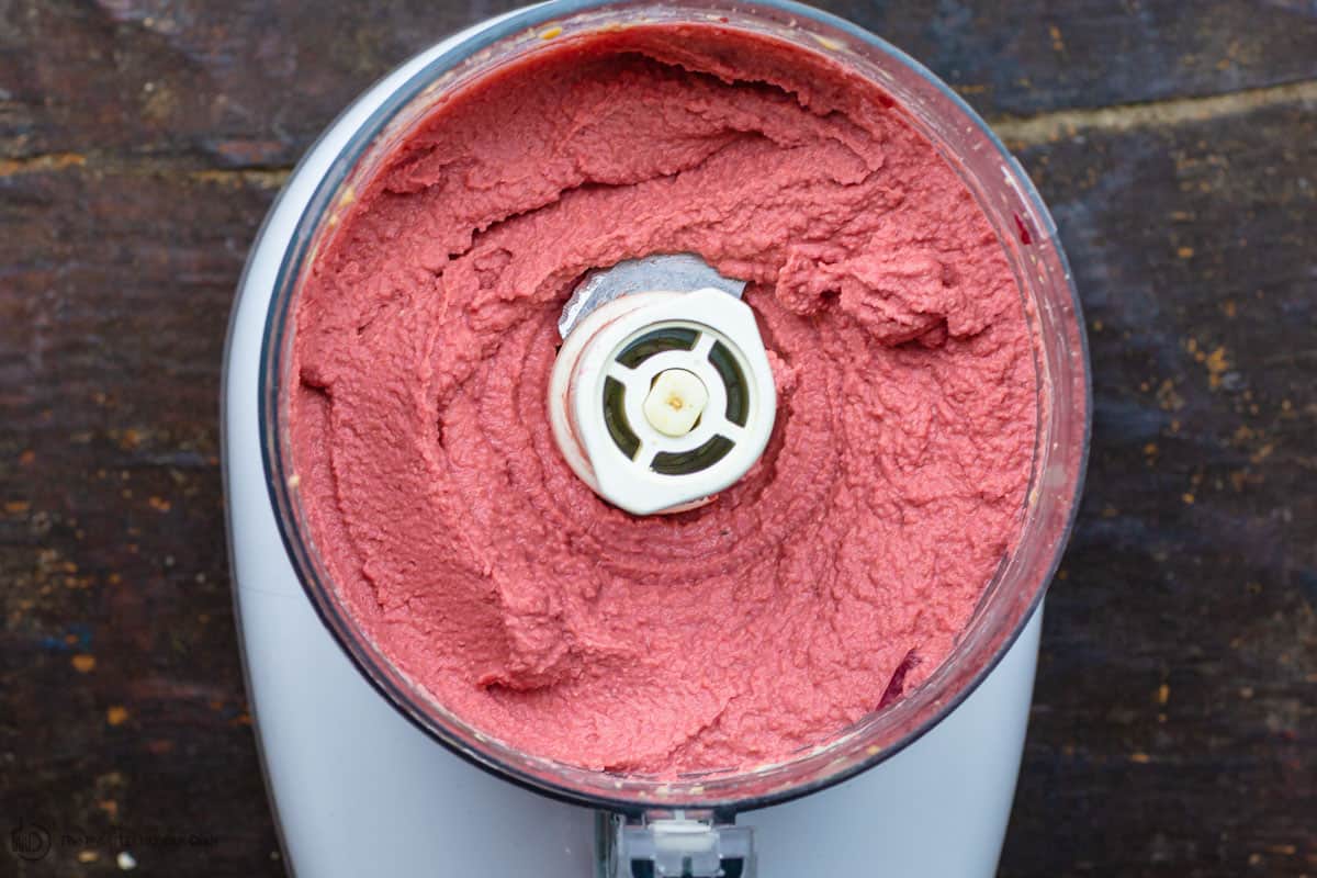 Beet hummus in the food processor