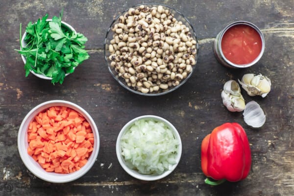 Black Eyed Peas Recipe (Greek Style) - The Mediterranean Dish