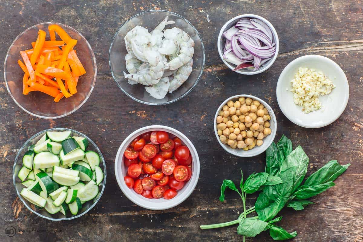 Ingredients for this Mediterranean sauteed shrimp recipe 