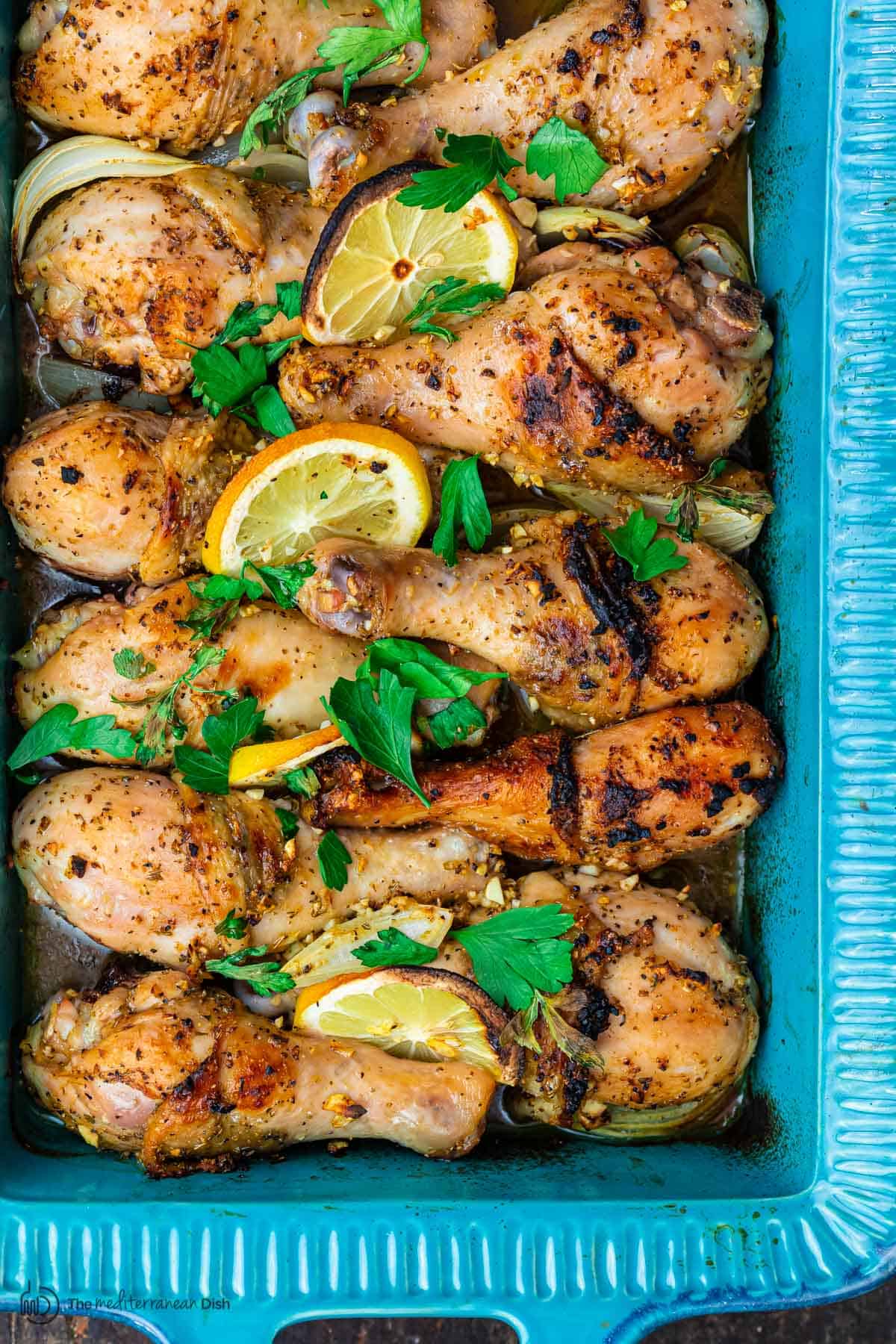 Baked chicken drumsticks with lemon and garlic