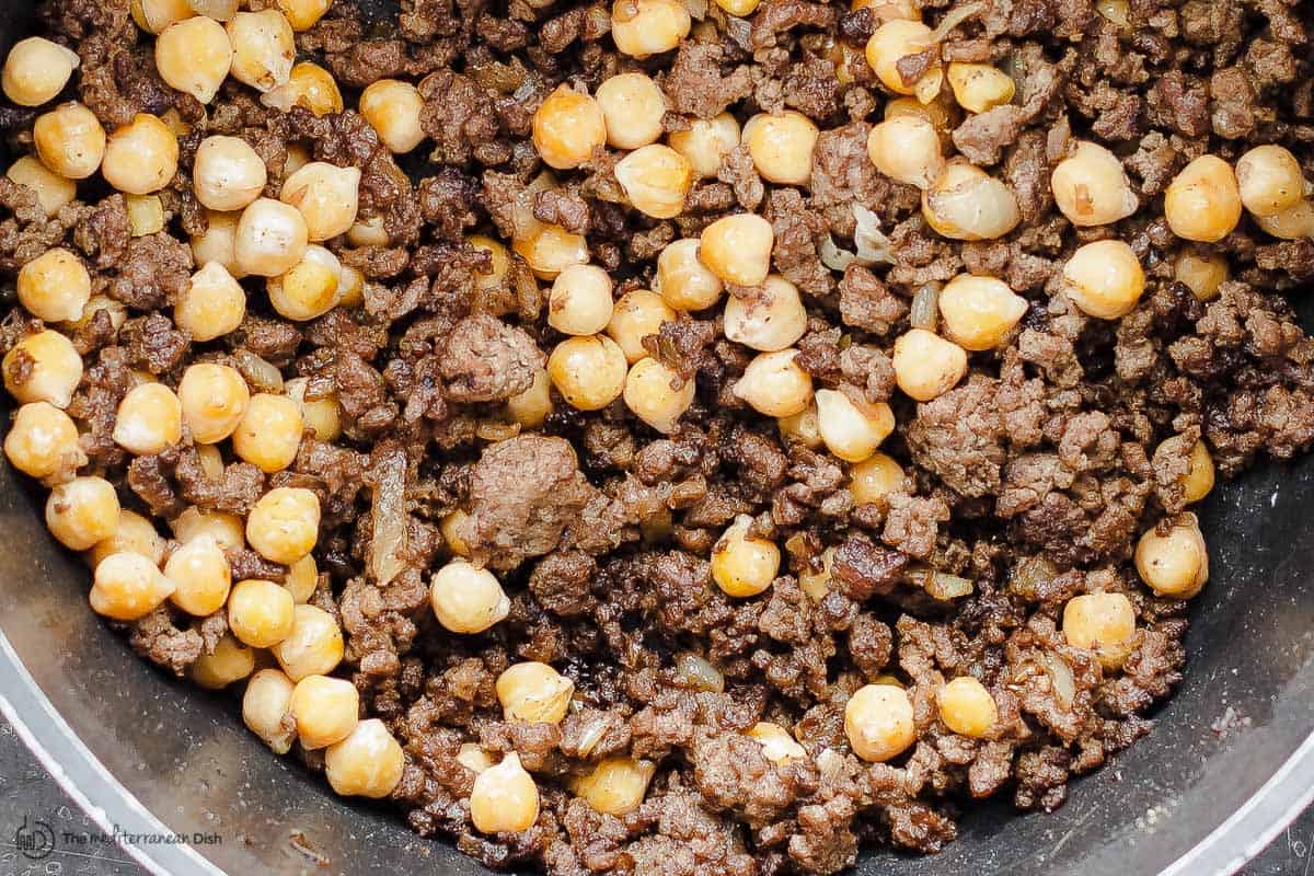 ground beef and chickpeas cooked for stuffing mixture