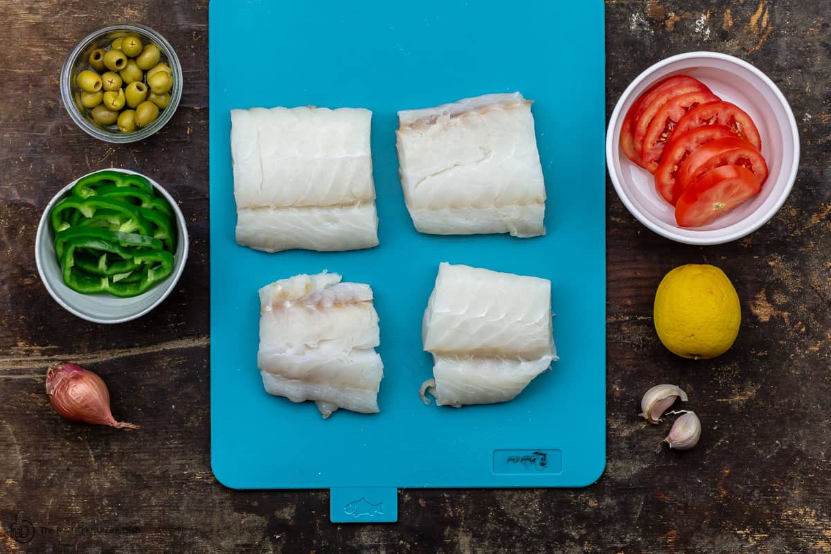 ingredients for baked fish in parchment