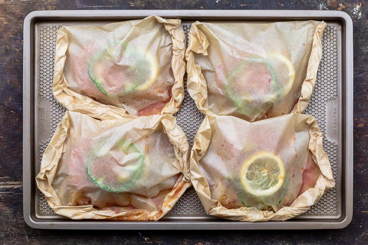 4 pouches of fish en papillote