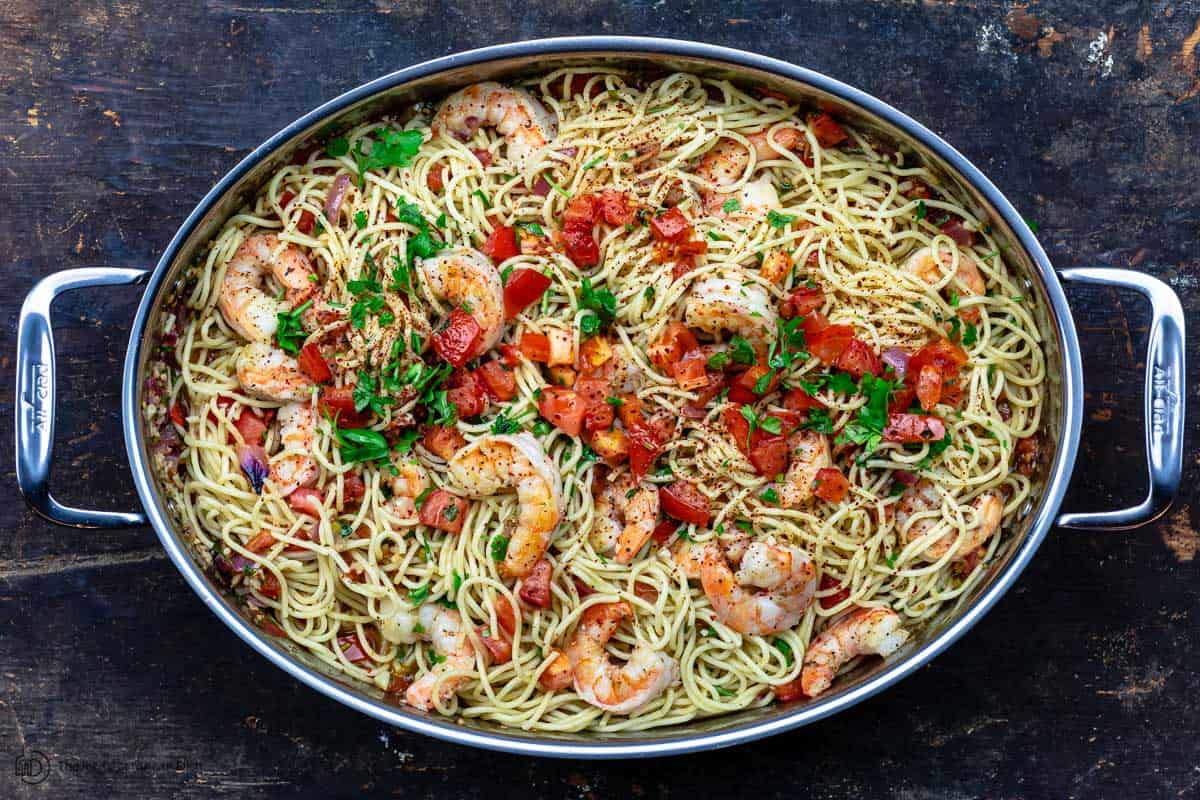 Finished shrimp pasta in the pan
