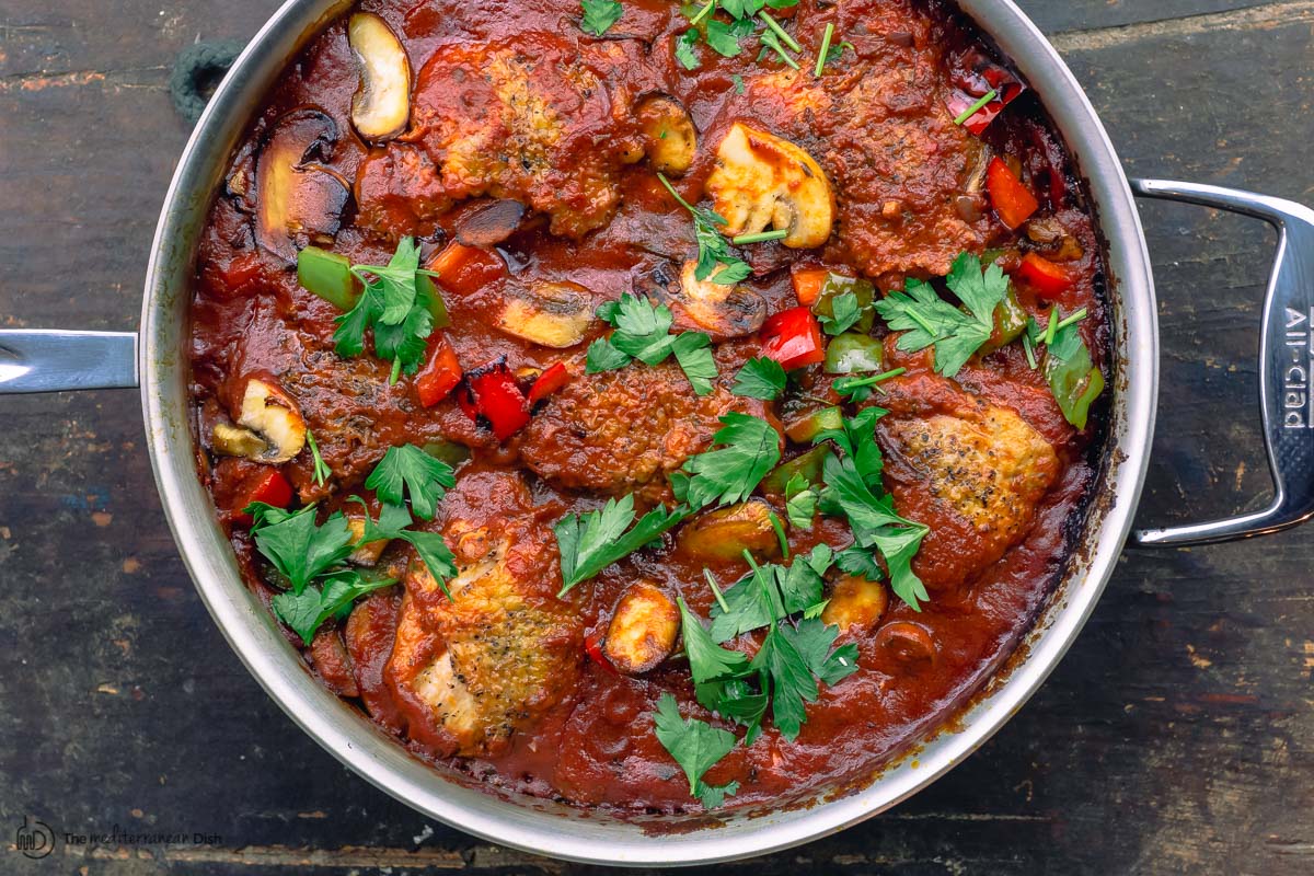 cooked chicken caccaitore in a pan