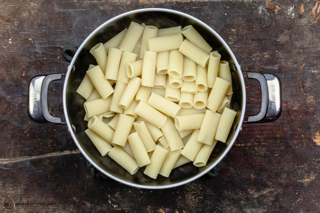 Easy Pasta alla Norma Recipe (Sicilian Eggplant Pasta) The