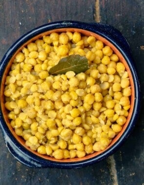Cooked chickpeas served in a bowl