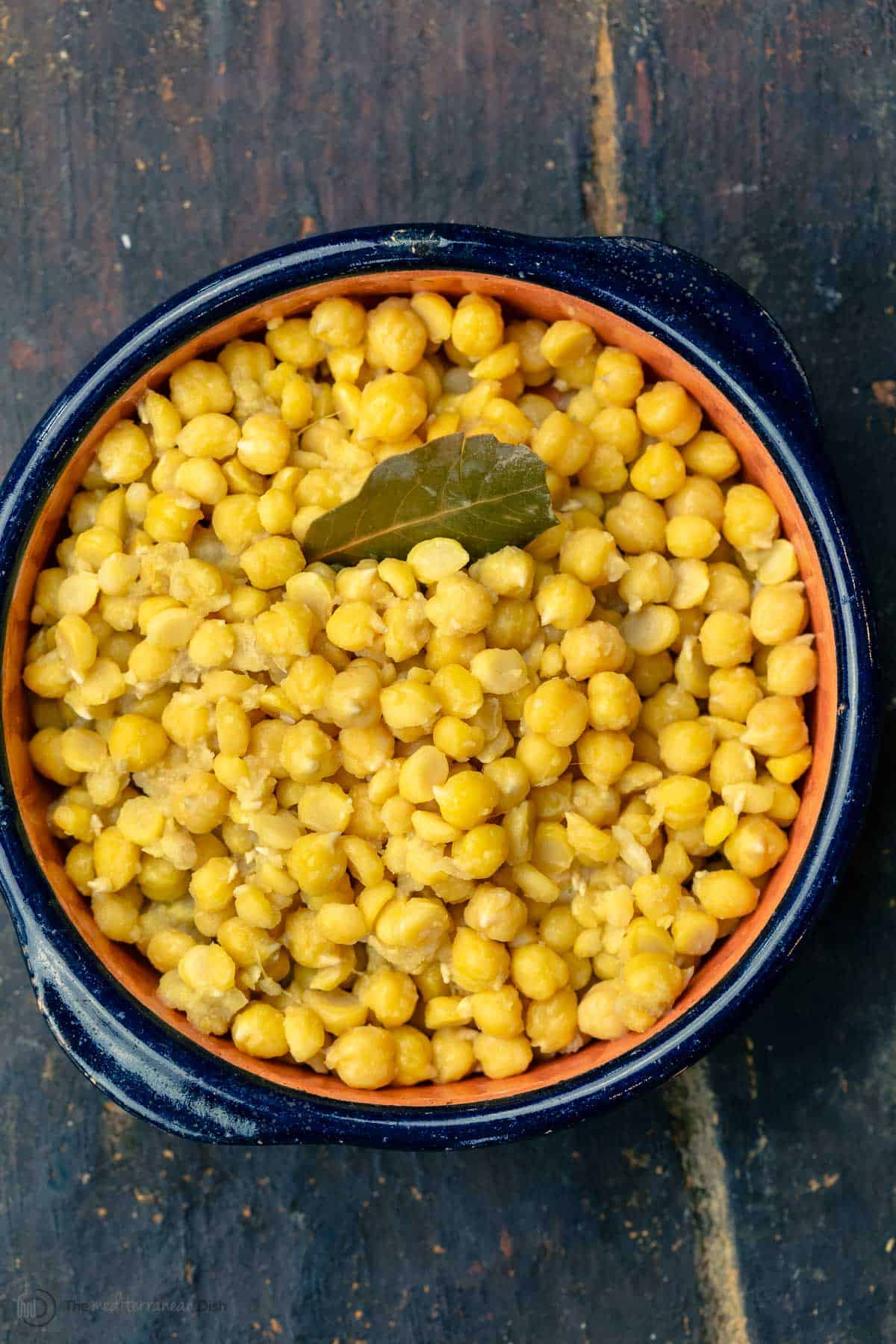 Cooked chickpeas served in a bowl