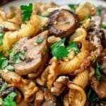 pin image 2 for garlic mushroom pasta