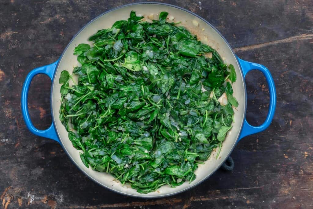 Spanakorizo - Greek Spinach Rice l The Mediterranean Dish