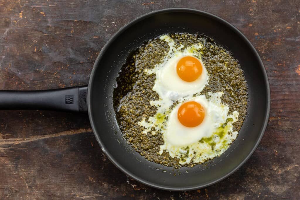 Pesto Eggs with Mozzarella and Tomatoes | The Mediterranean Dish