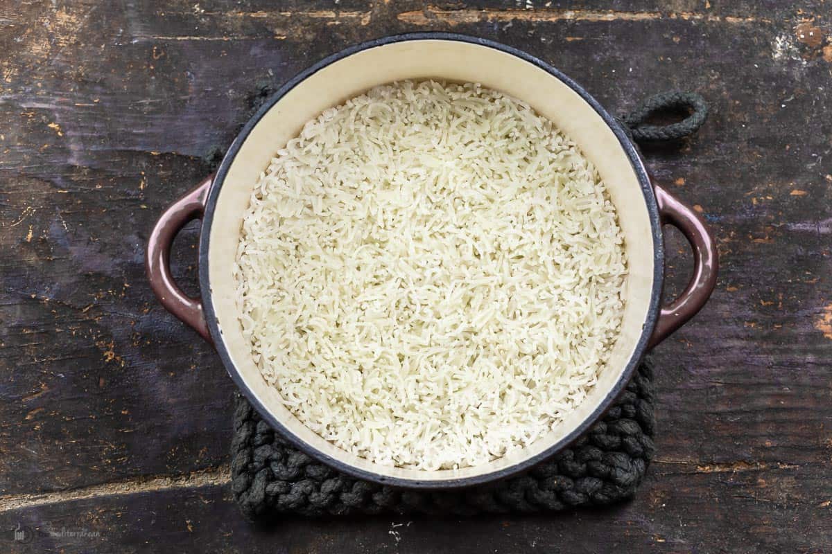 Cooked long grain rice in a pot