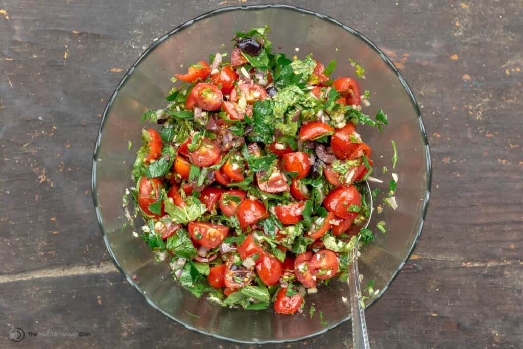 Easy Grilled Scallops with Mediterranean Salsa l The Mediterranean Dish