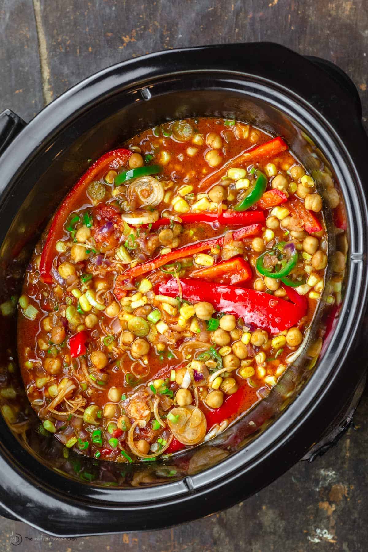 Chickpea chili in a slow cooker