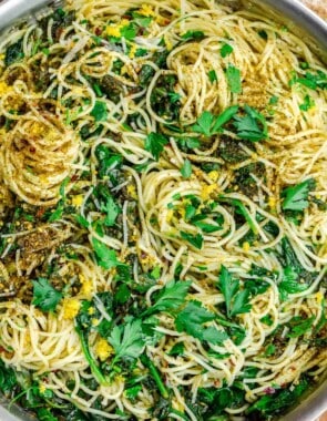 Close-up of garlic pasta with spinach