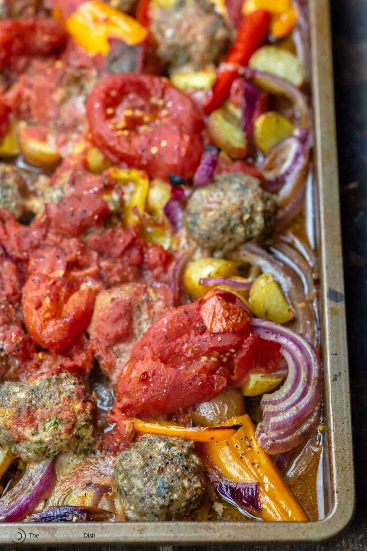 Sheet pan meatballs with vegetables
