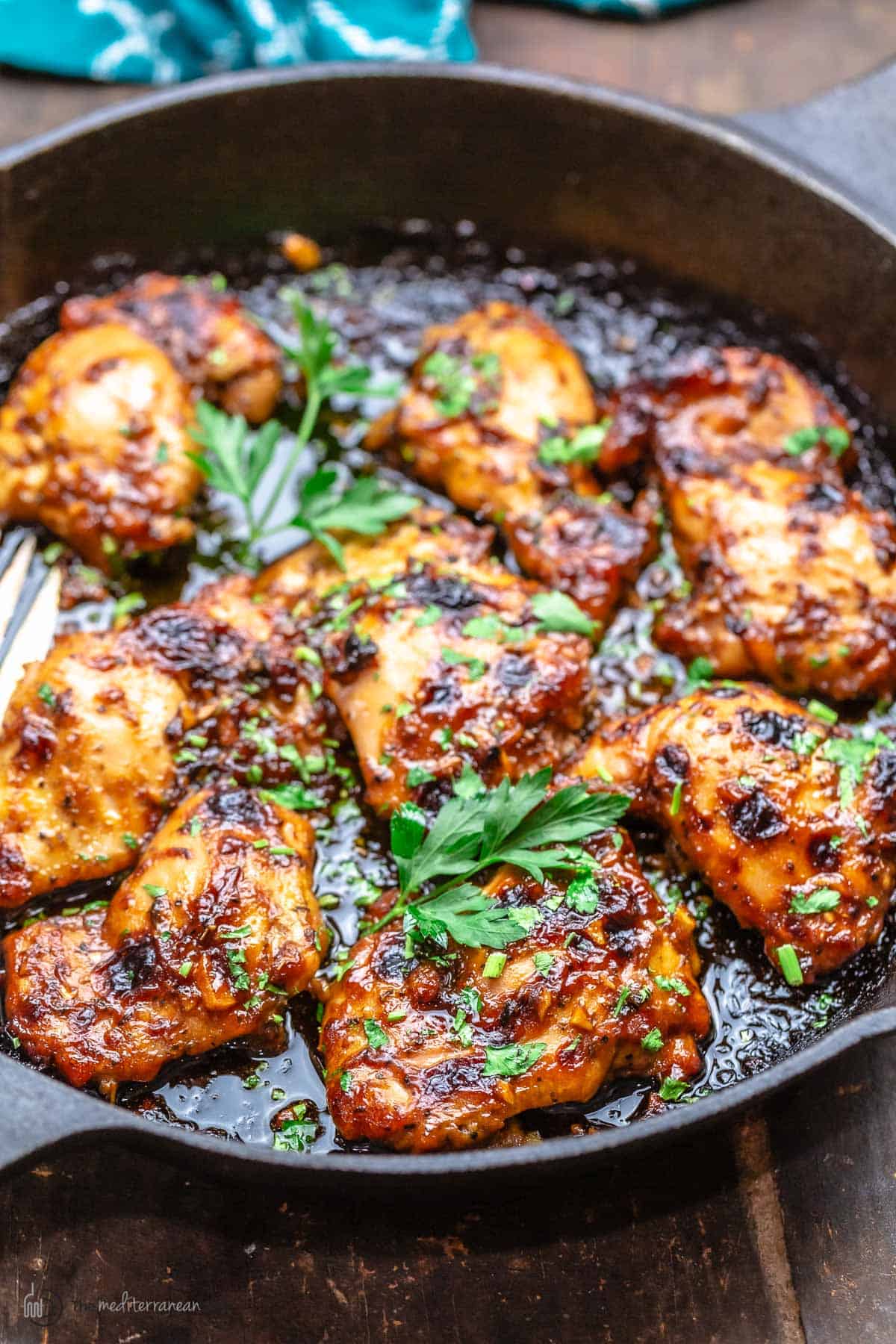 balsamic chicken topped with fresh parsley