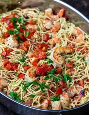 shrimp pasta web story poster image.