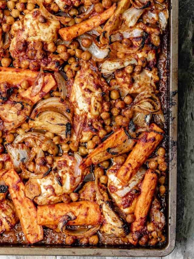 sheet pan smoked paprika chicken web story poster image.