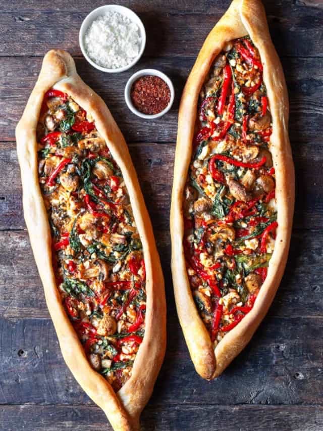 Pide (Turkish Flatbread) with Feta, Spinach and Mushrooms The