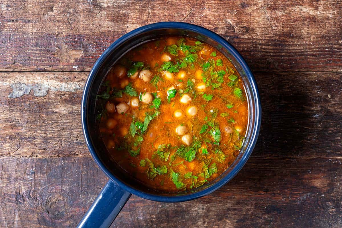 lablabi tunisian chickpea stew in a pot.