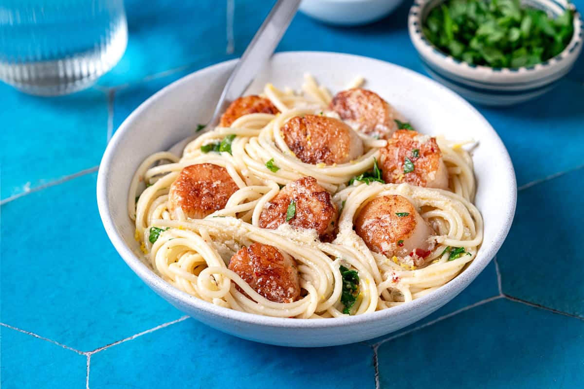 Scallop Pasta (Ready in 20 Minutes!) The Mediterranean Dish