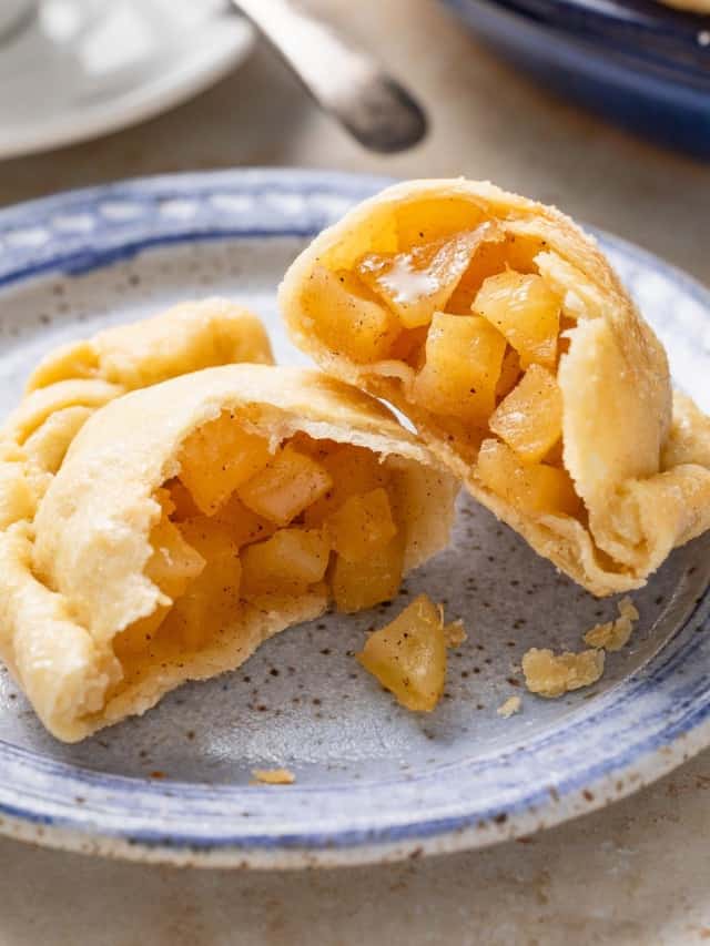 Apple Empanadas (Spanish Apple Hand Pies) The Mediterranean Dish