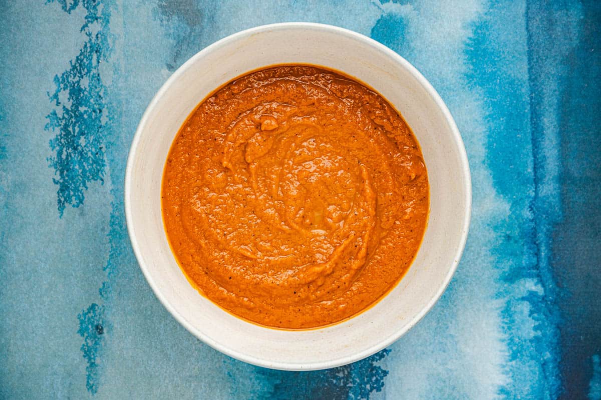 baklava pumpkin pie filling in a mixing bowl.