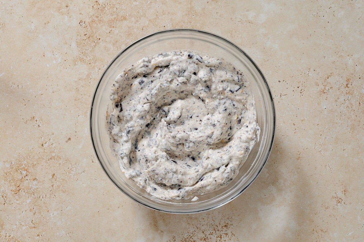 The ricotta filling for the easy cassata cake in a bowl.