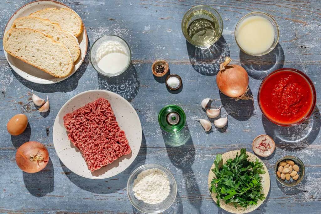 Albóndigas (Spanish Meatballs) Recipe | The Mediterranean Dish