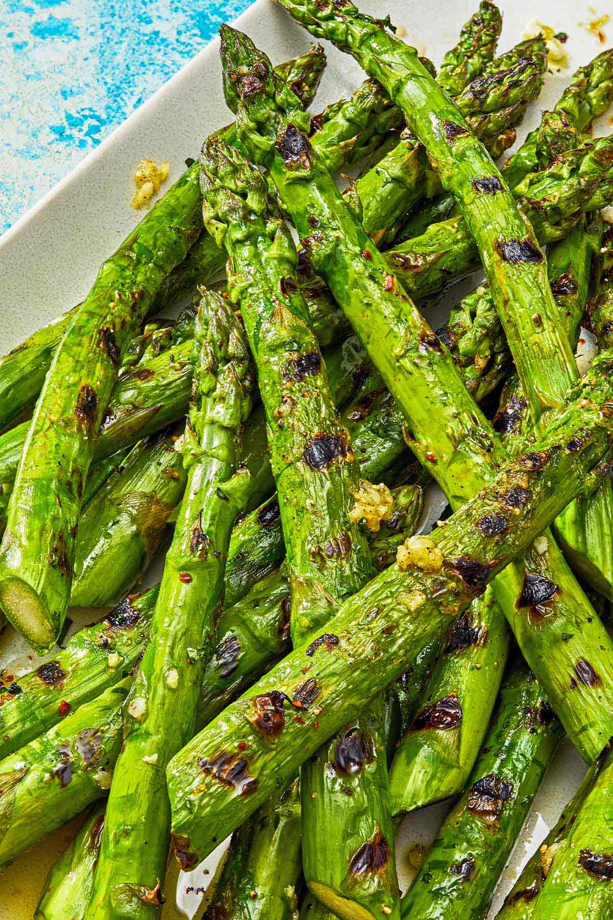 Grilled asparagus on a platter.