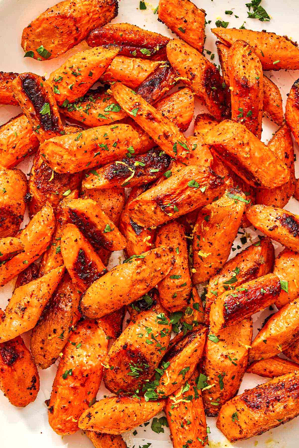 A close up of the roasted carrot recipe on a platter.