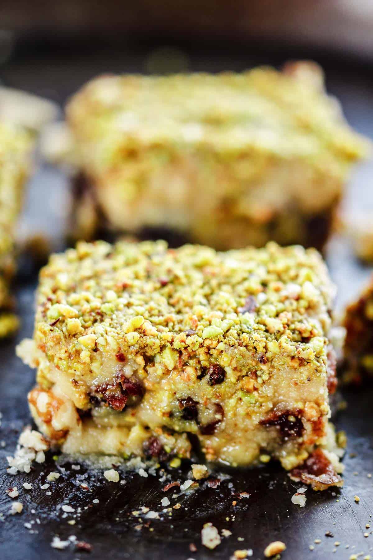 No Bake Dessert Bars with Dates and Honey