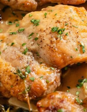 A close up of the garlic chicken recipe.
